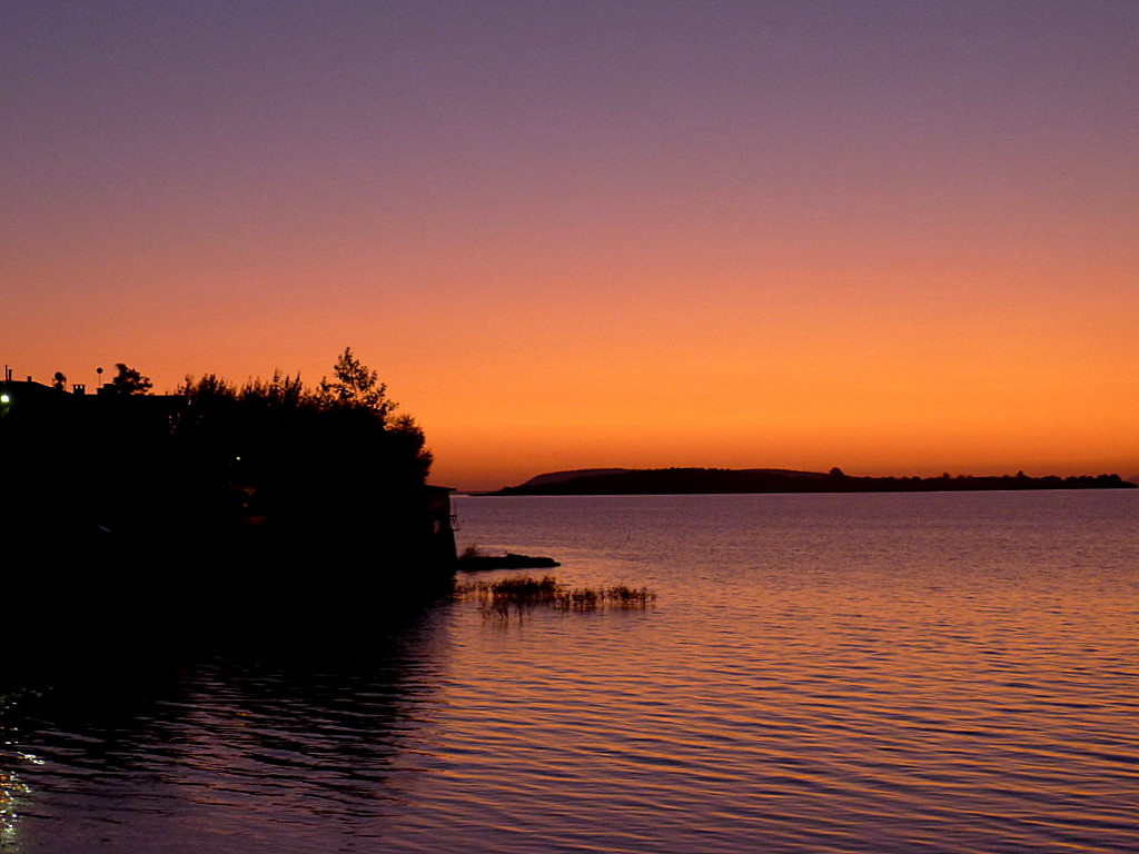 Apolyont Lake ( Uluabat Lake )